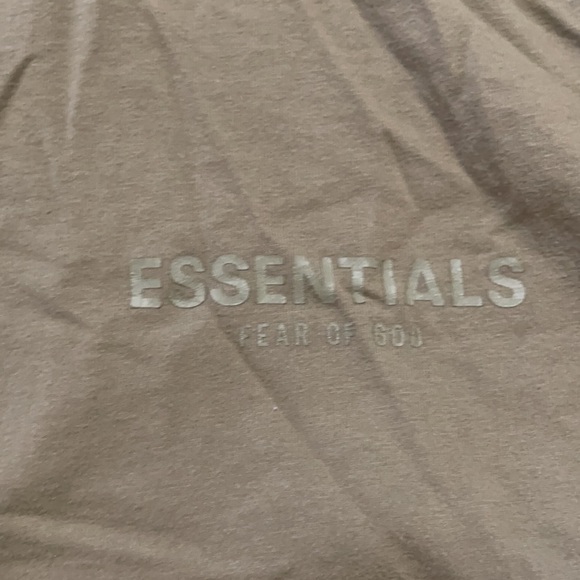 Fear Of God – FOG Essentials Tan /taupe authentic - Picture 4 of 4